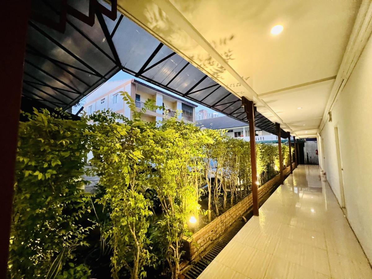 Inn Kham Apartment Chiang Mai Eksteriør billede
